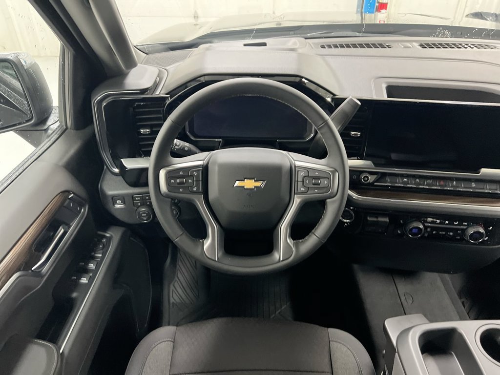 New 2026 Chevrolet Silverado 1500 LT w/ Z71 Off-Road Package AWD/4WD image 11