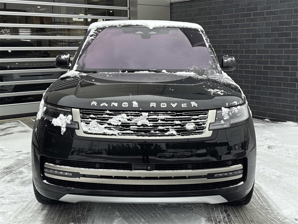 Used 2023 Land Rover Range Rover Autobiography image 2