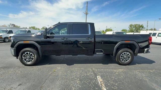 Used 2025 GMC Sierra 3500 SLE w/ SLE Value Package AWD/4WD image 5
