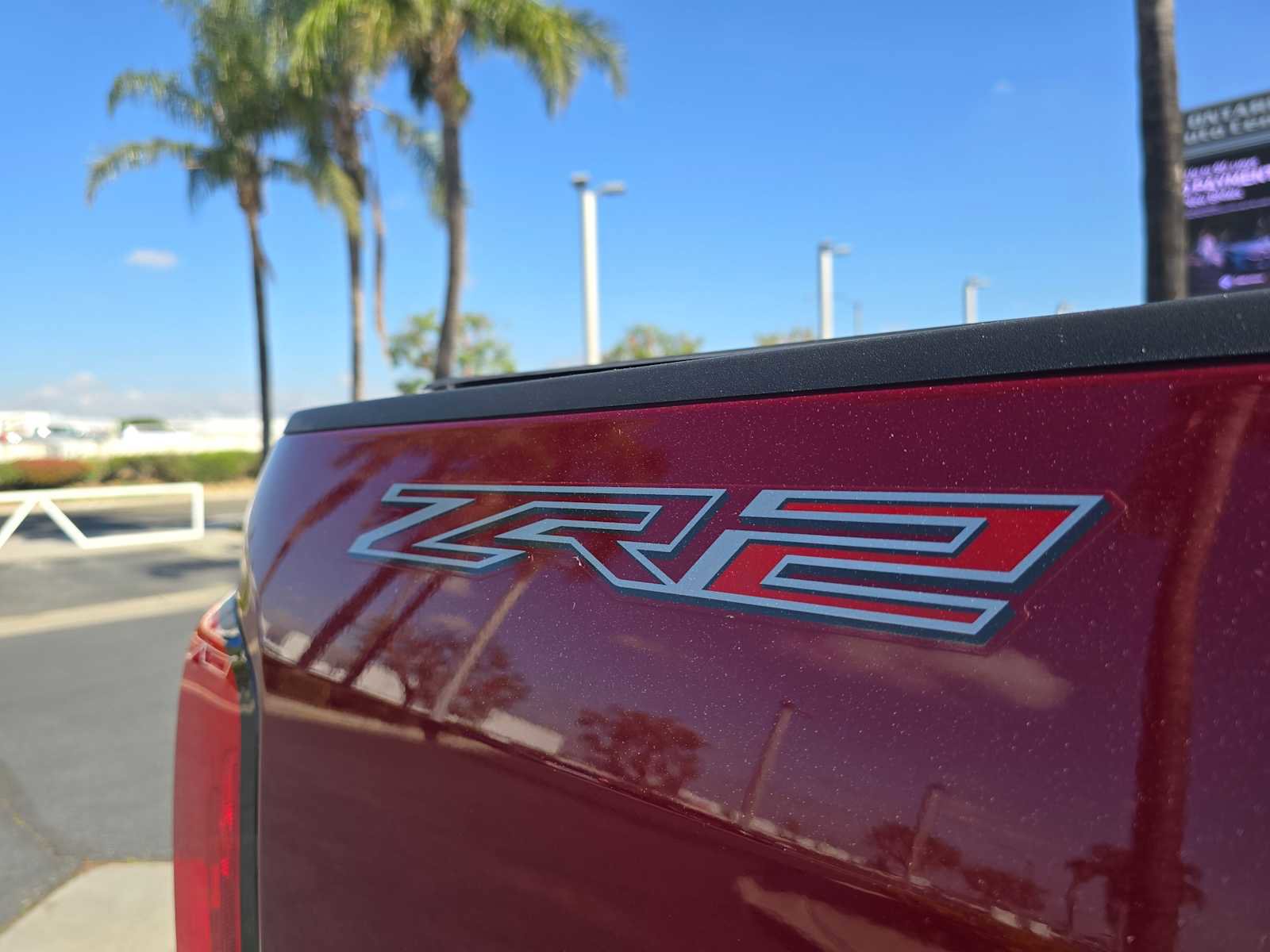 Used 2018 Chevrolet Colorado ZR2 image 13