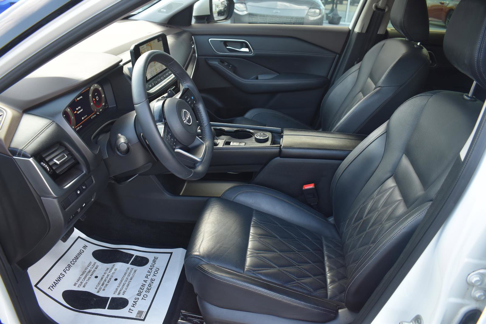 Used 2023 Nissan Rogue Platinum w/ Platinum Premium Package AWD/4WD image 26