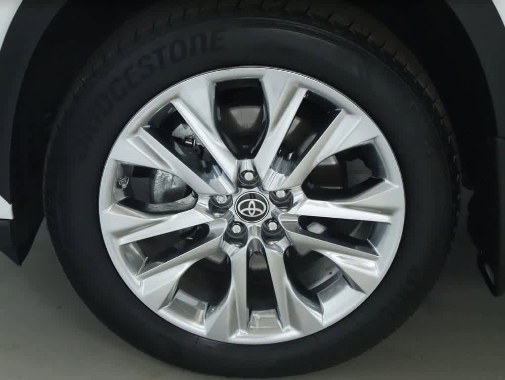 Used 2024 Toyota Highlander Limited AWD/4WD image 47
