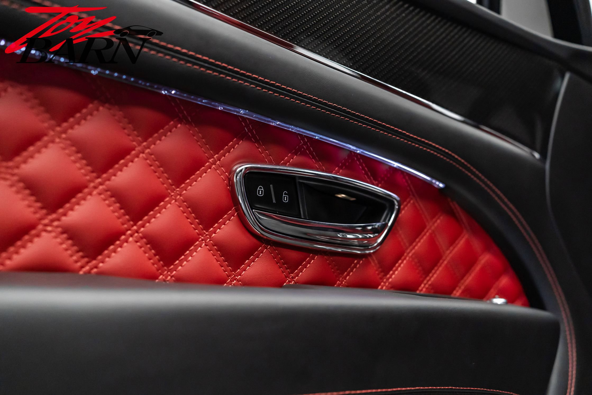 Used 2022 Bentley Bentayga image 21