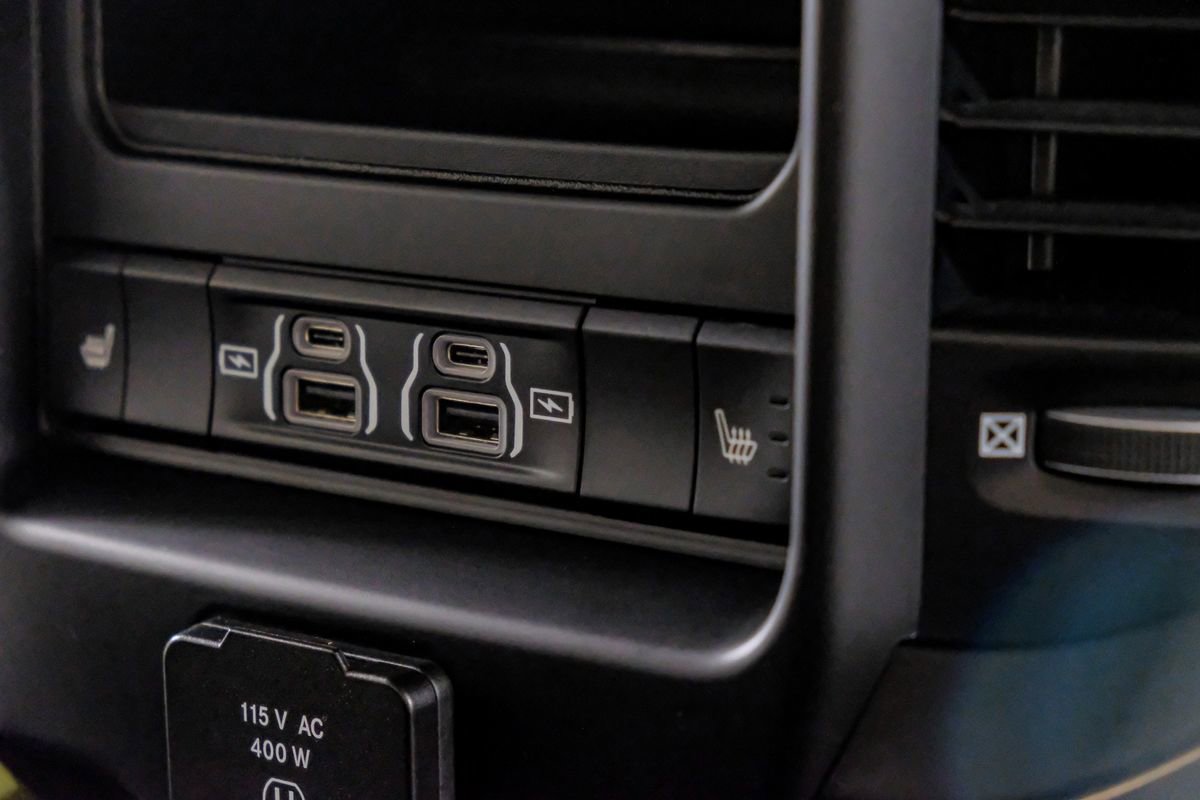 Used 2022 RAM 3500 Limited image 33