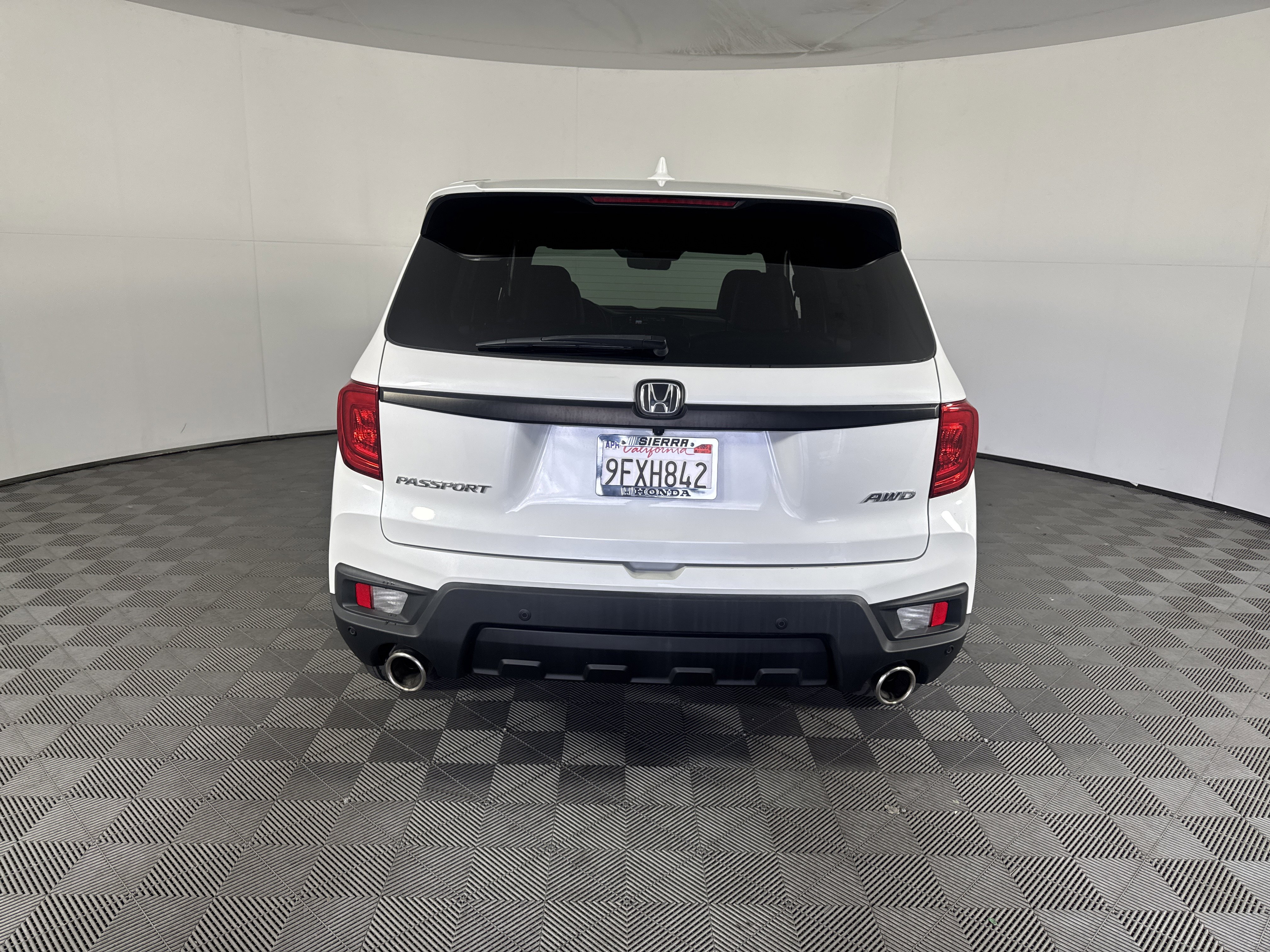 Used 2023 Honda Passport EX-L image 5