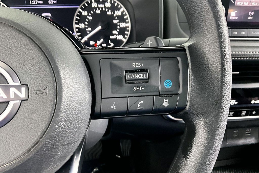 Used 2023 Nissan Rogue SV AWD/4WD image 19