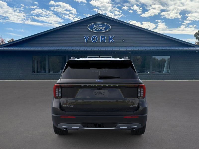 New 2026 Ford Explorer Active w/ Active Comfort Package image 5