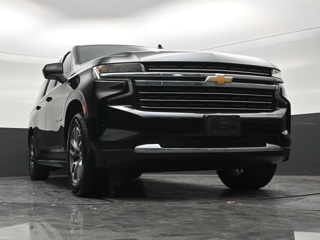 Used 2021 Chevrolet Suburban LT AWD/4WD image 25