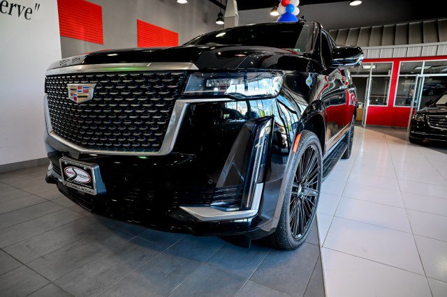 Used 2021 Cadillac Escalade ESV Premium Luxury AWD/4WD image 11