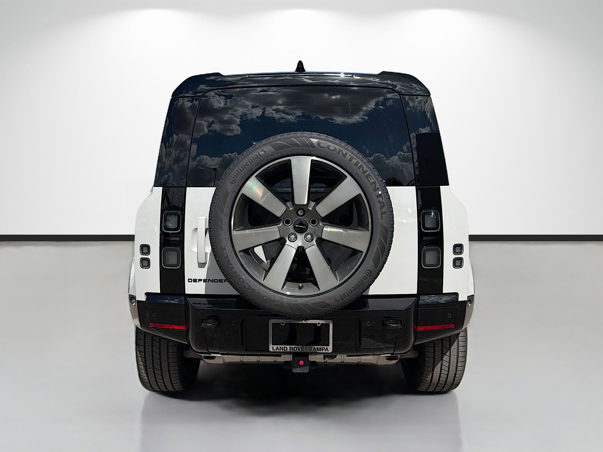 New 2026 Land Rover Defender 110 X image 4