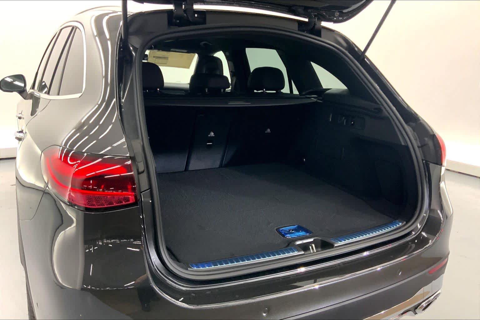 New 2026 Mercedes-Benz GLC 300 image 17