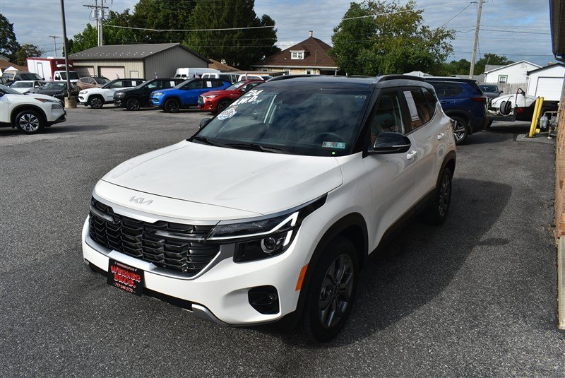Used 2024 Kia Seltos S AWD/4WD image 7