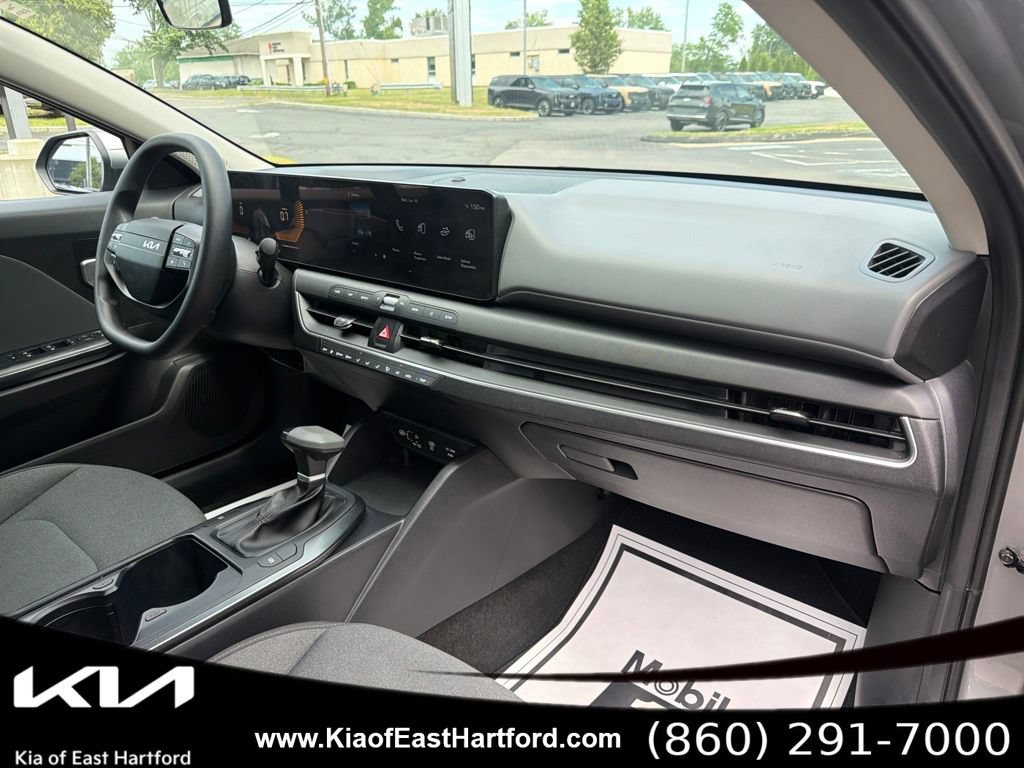 Certified 2025 Kia K4 FWD image 12