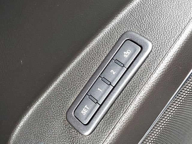 Used 2018 Chevrolet Suburban Premier image 29