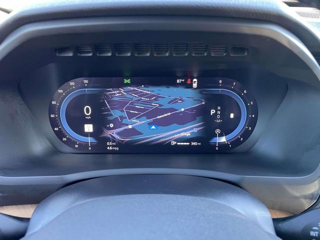 Used 2025 Volvo XC90 B6 Plus image 16