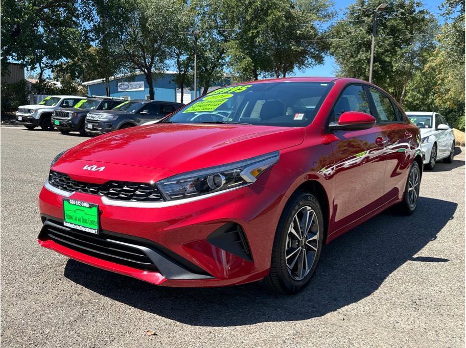 Used 2024 Kia Forte LXS image 3