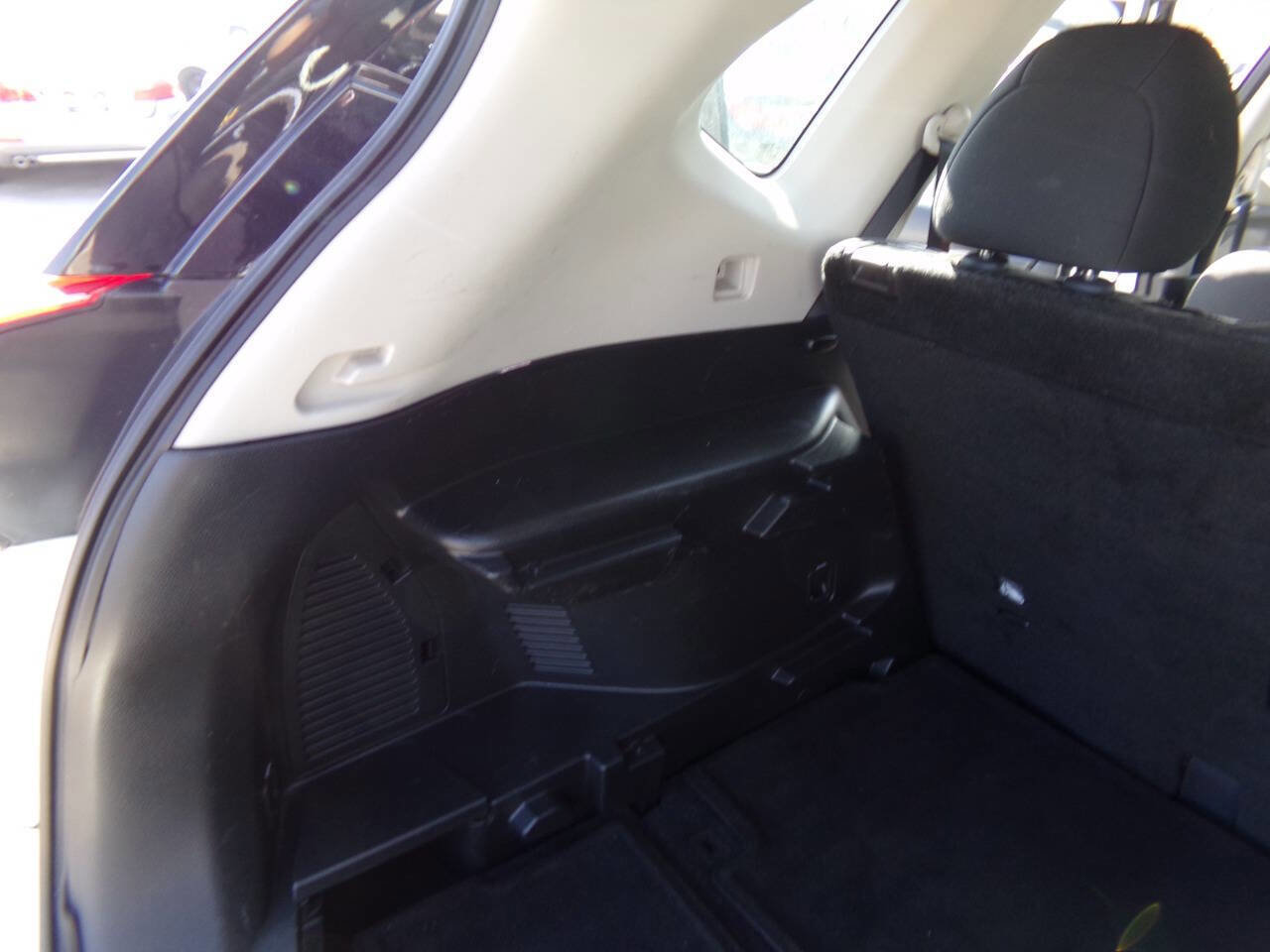 Used 2017 Nissan Rogue S image 15