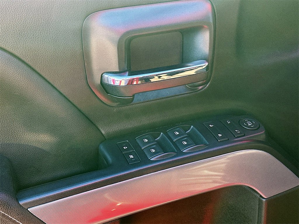 Used 2018 Chevrolet Silverado 1500 LT w/ All Star Edition image 20