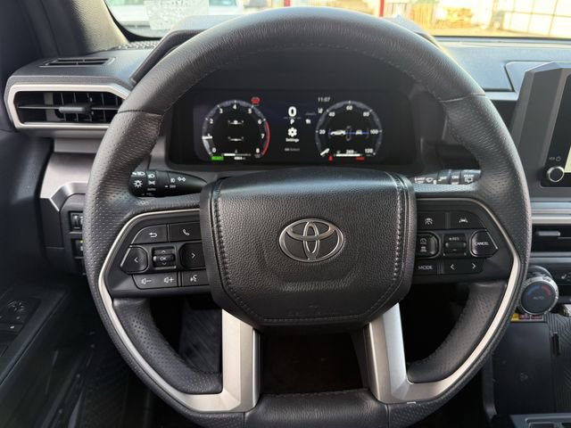 Used 2025 Toyota 4Runner TRD Off-Road image 13