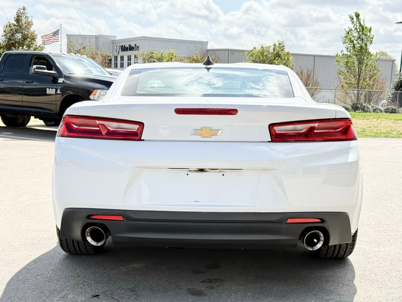 Used 2017 Chevrolet Camaro LT image 10