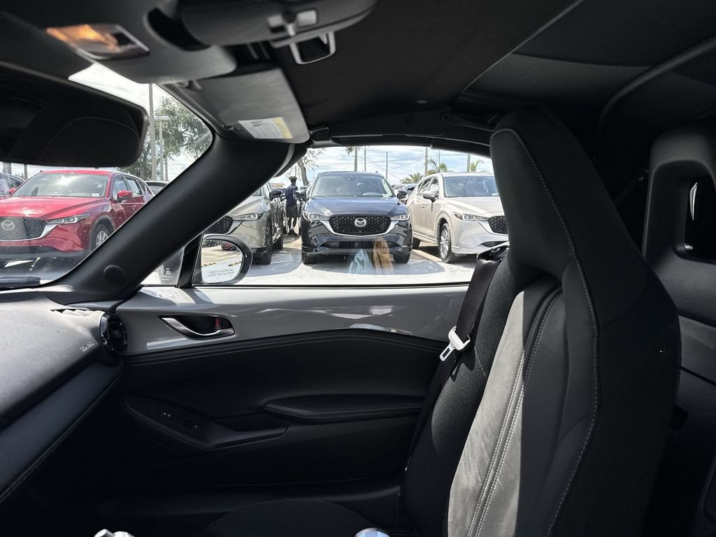 Used 2025 MAZDA MX-5 Miata Club RWD image 19