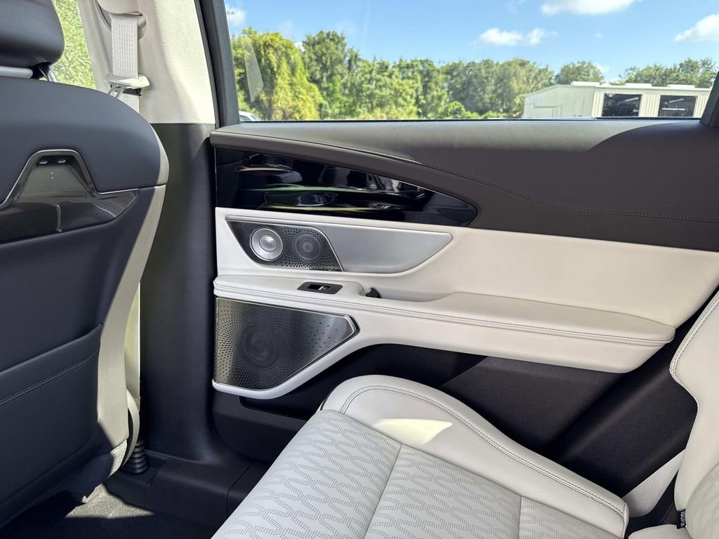 New 2025 Lincoln Nautilus Black Label w/ Jet Appearance Package image 15