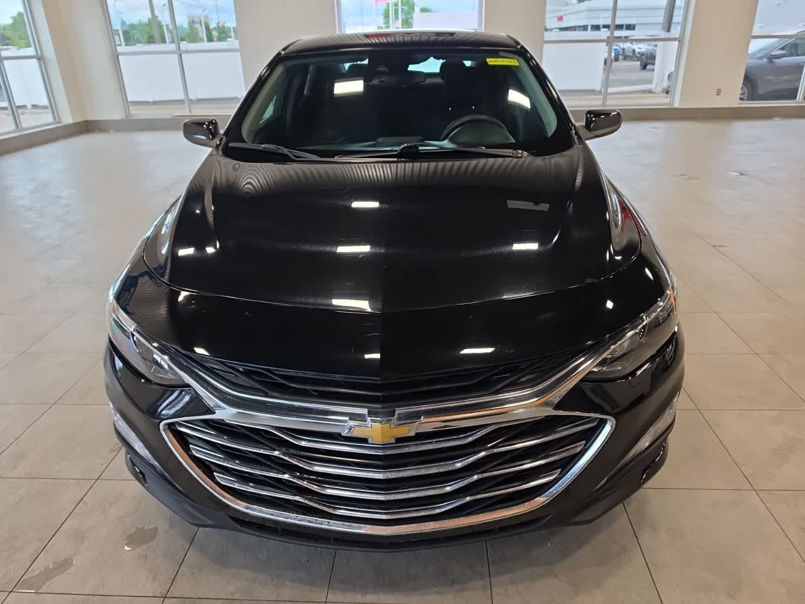 Used 2023 Chevrolet Malibu LT FWD image 3