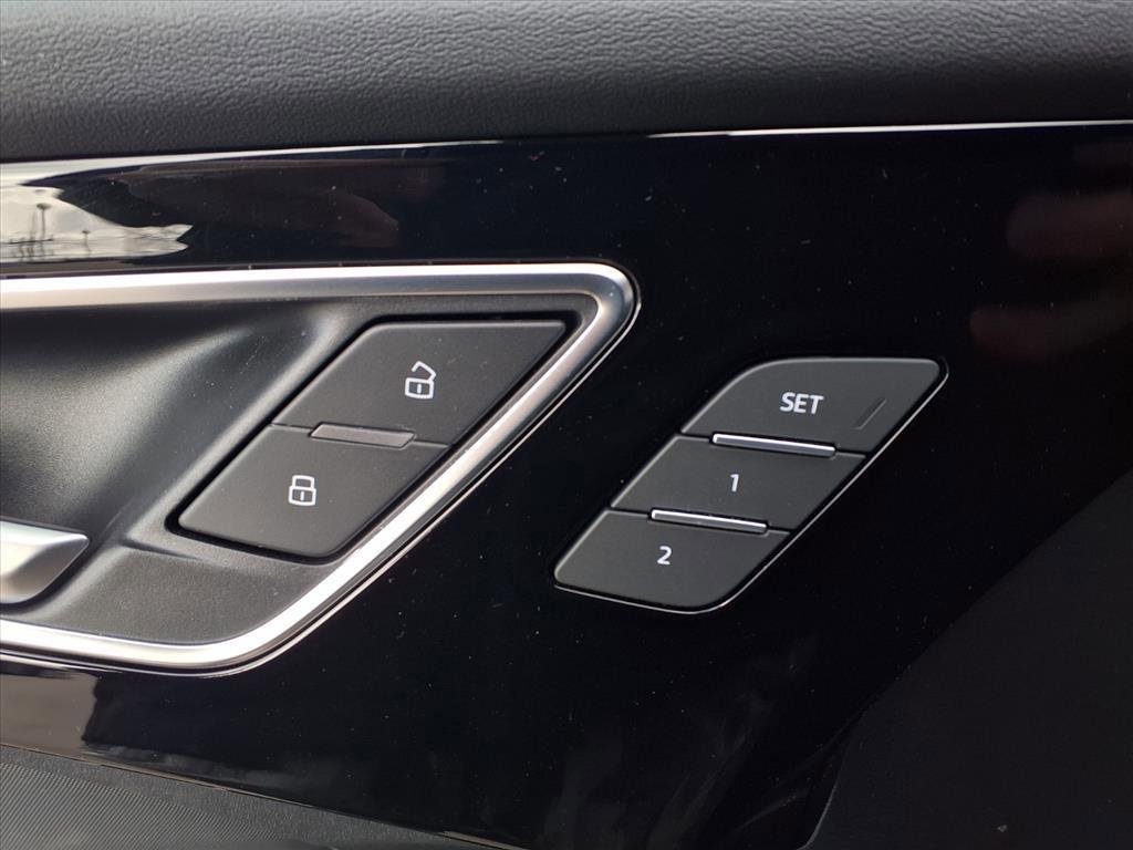 Used 2022 Audi Q4 e-tron Premium Plus w/ Premium Plus image 10