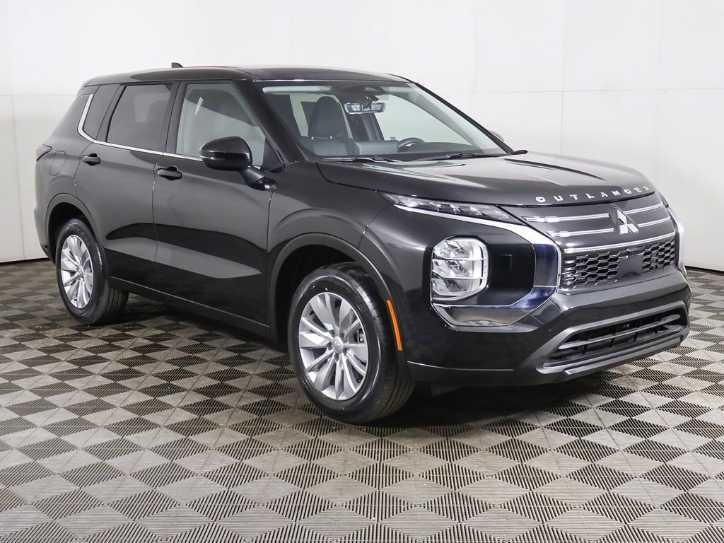 New 2026 Mitsubishi Outlander ES AWD/4WD image 2