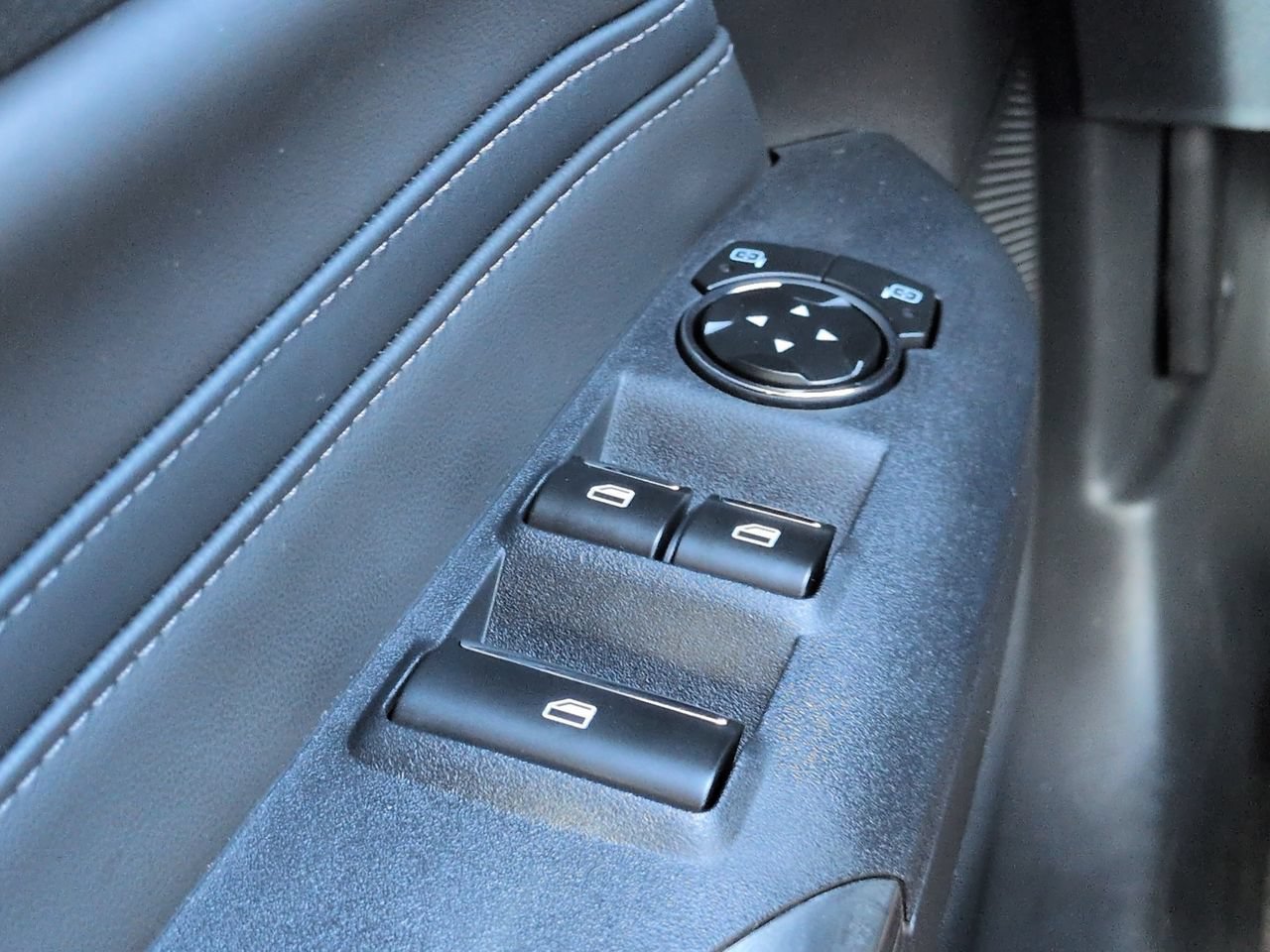 Used 2025 Ford Mustang GT Premium RWD image 23