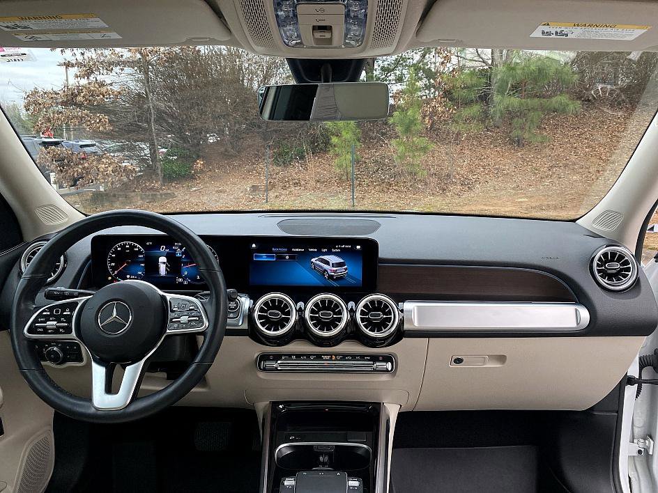 Used 2023 Mercedes-Benz GLB 250 4MATIC image 17