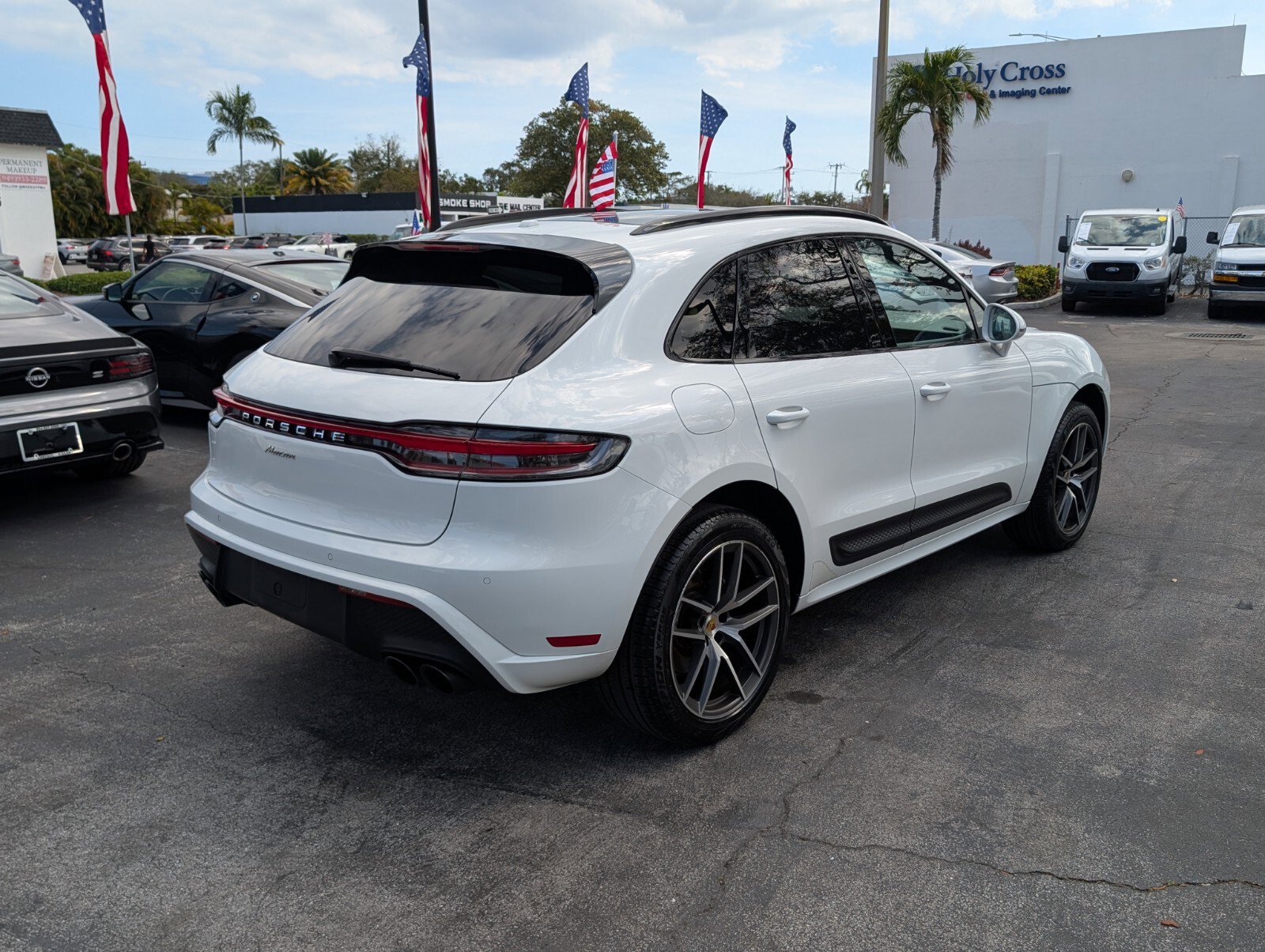 Used 2023 Porsche Macan Turbo image 12