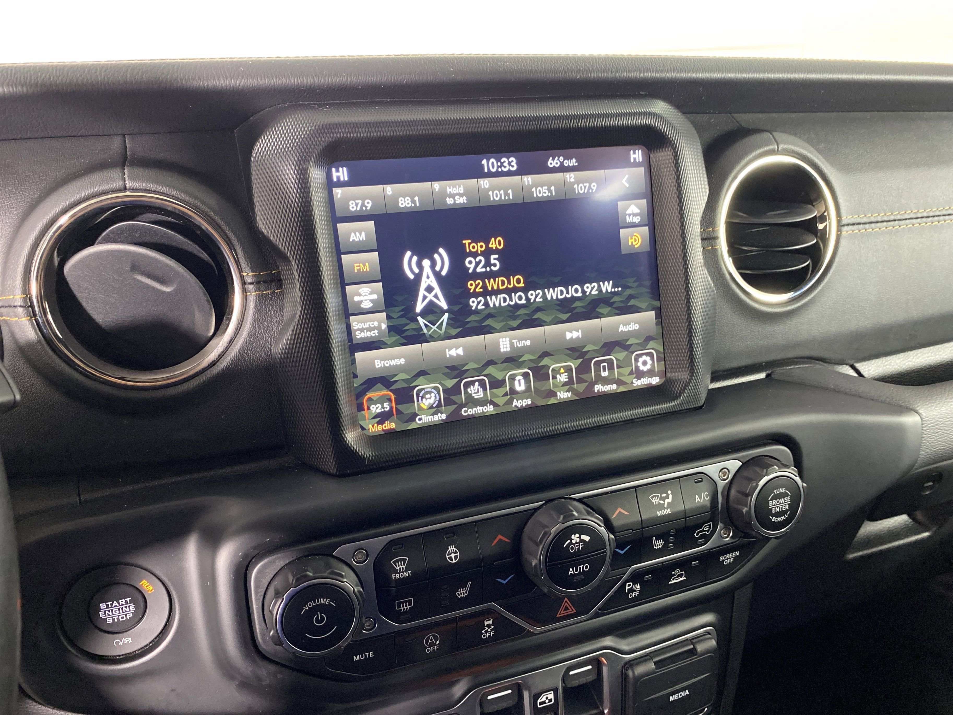 Used 2021 Jeep Gladiator Overland image 29