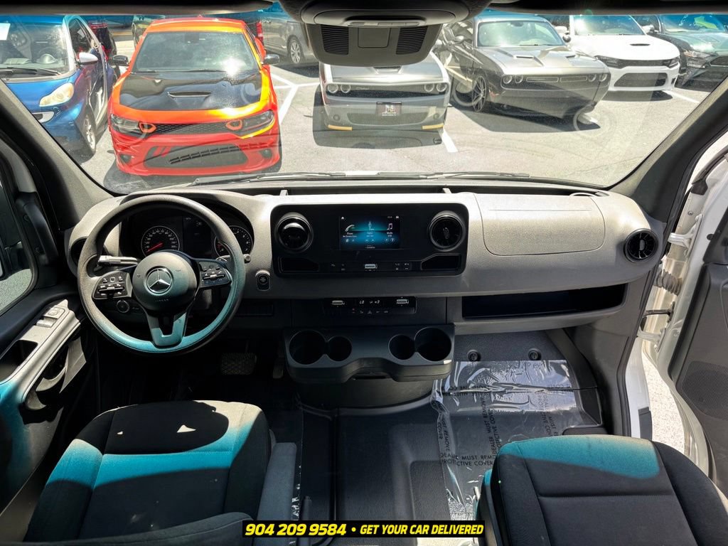 Used 2023 Mercedes-Benz Sprinter 2500 image 27