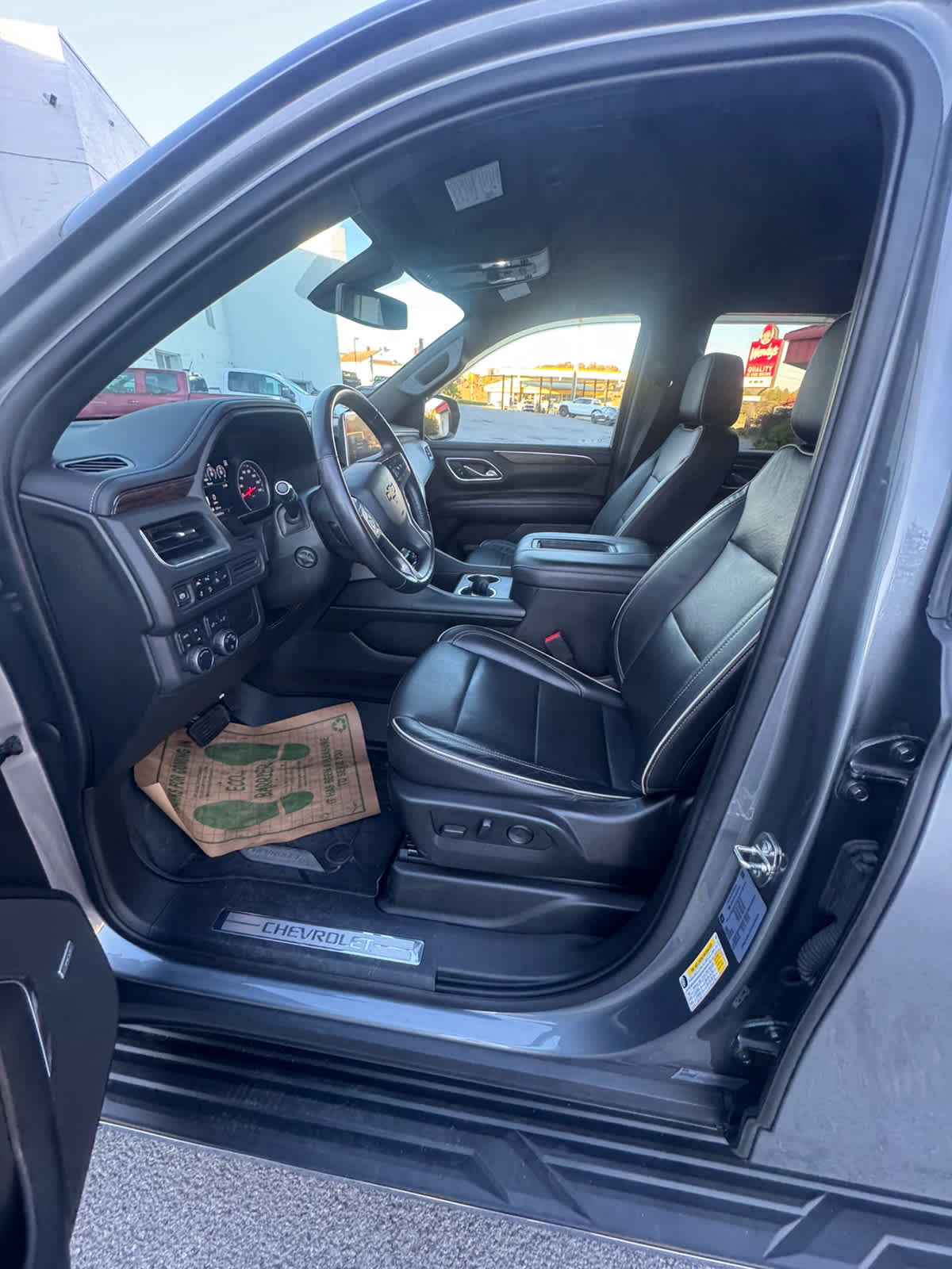 Used 2021 Chevrolet Tahoe Premier AWD/4WD image 8
