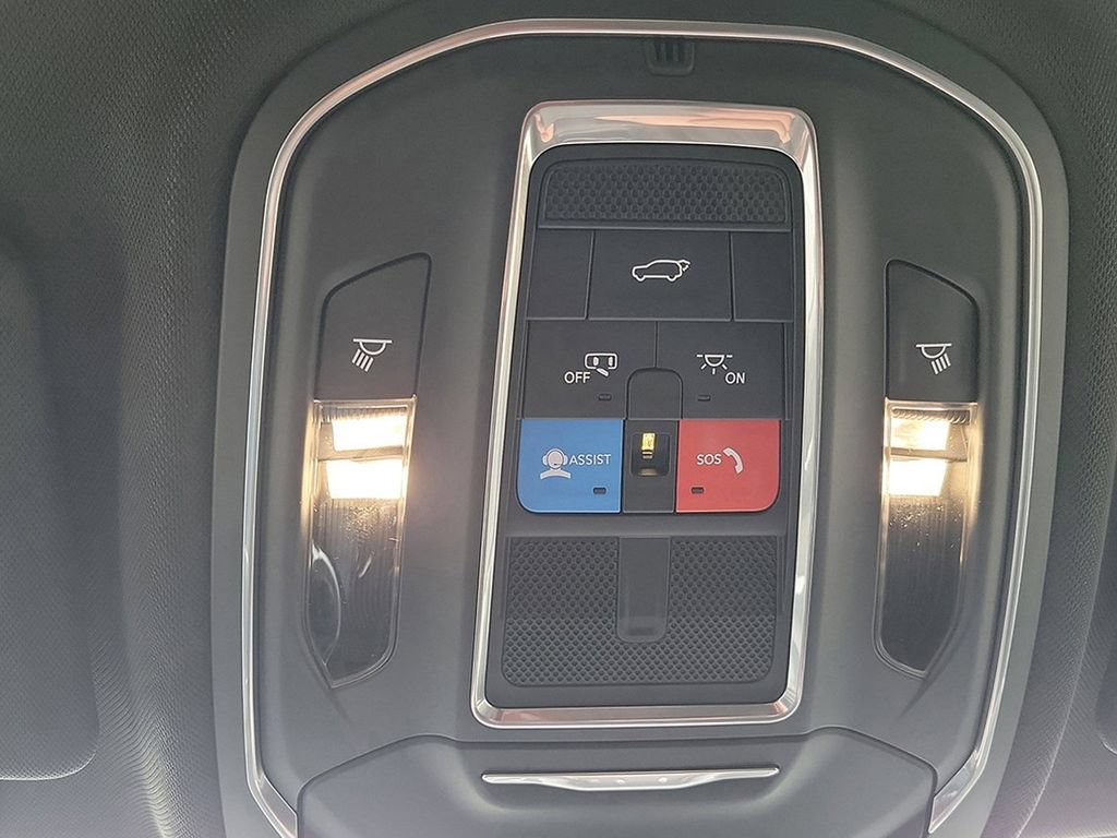New 2026 Jeep Grand Cherokee Altitude AWD/4WD image 13