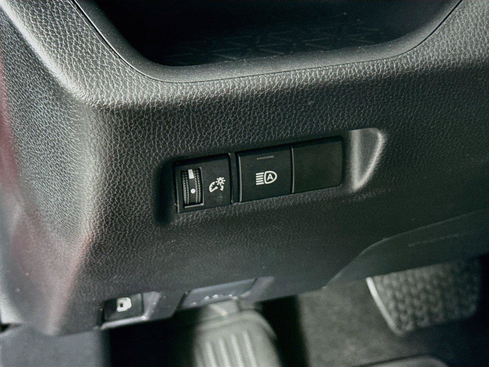 Certified 2025 Toyota RAV4 LE AWD/4WD image 14