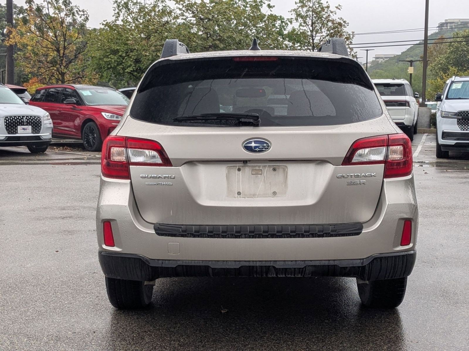 Used 2016 Subaru Outback 3.6R Limited image 4