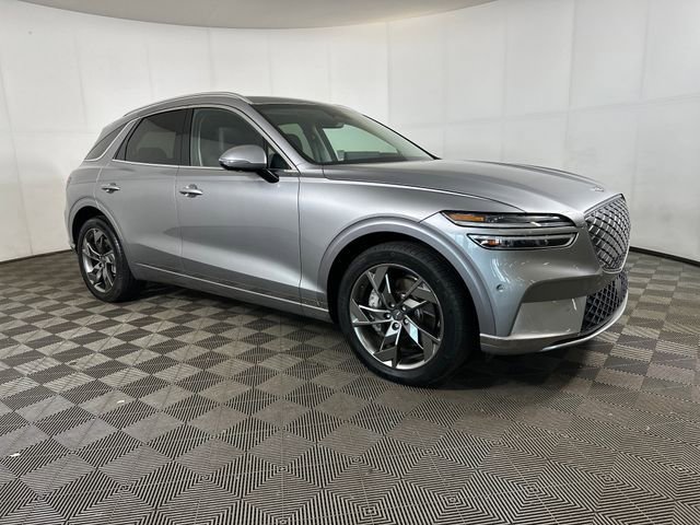 Used 2023 Genesis Electrified GV70 AWD/4WD image 2
