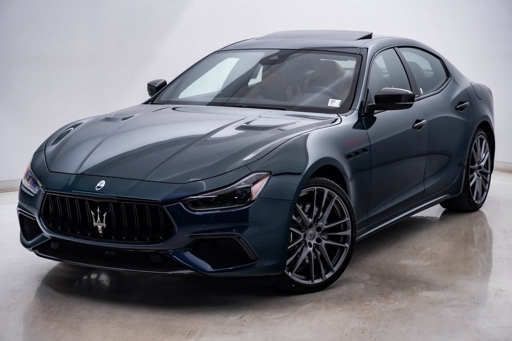 Used 2024 Maserati Ghibli Trofeo RWD image 3