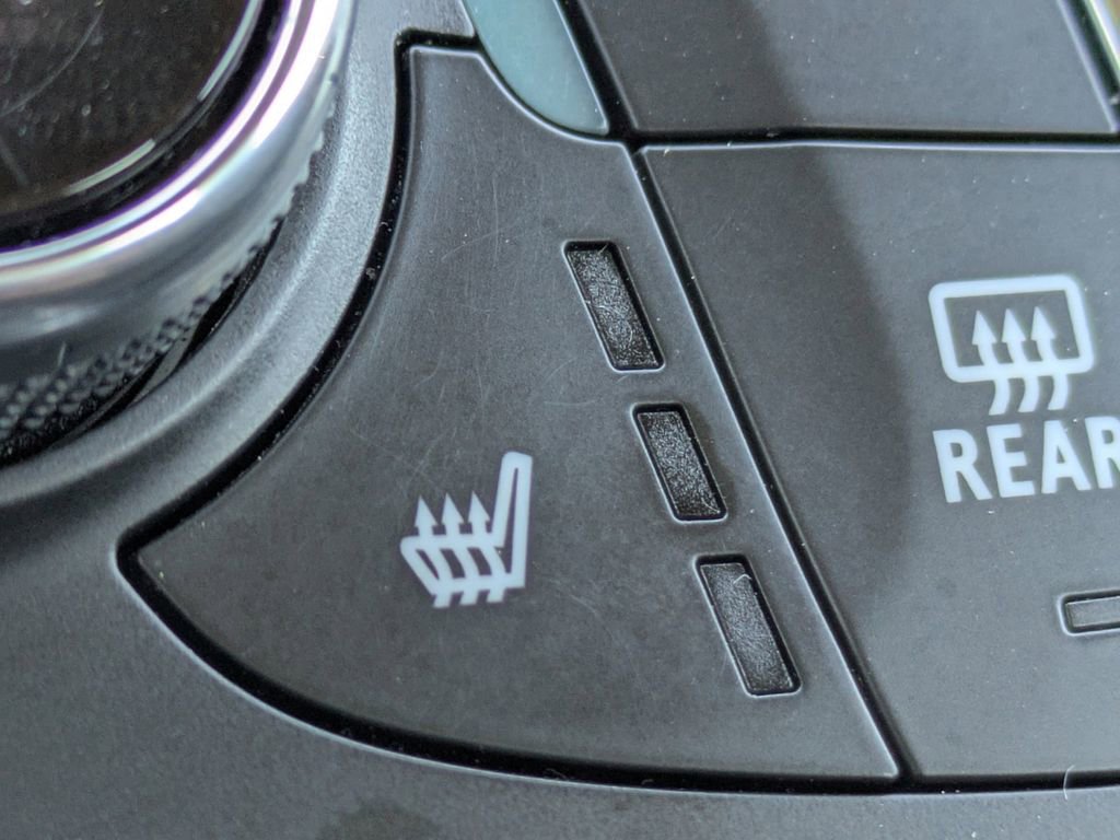 Used 2024 Chevrolet Malibu LT image 21