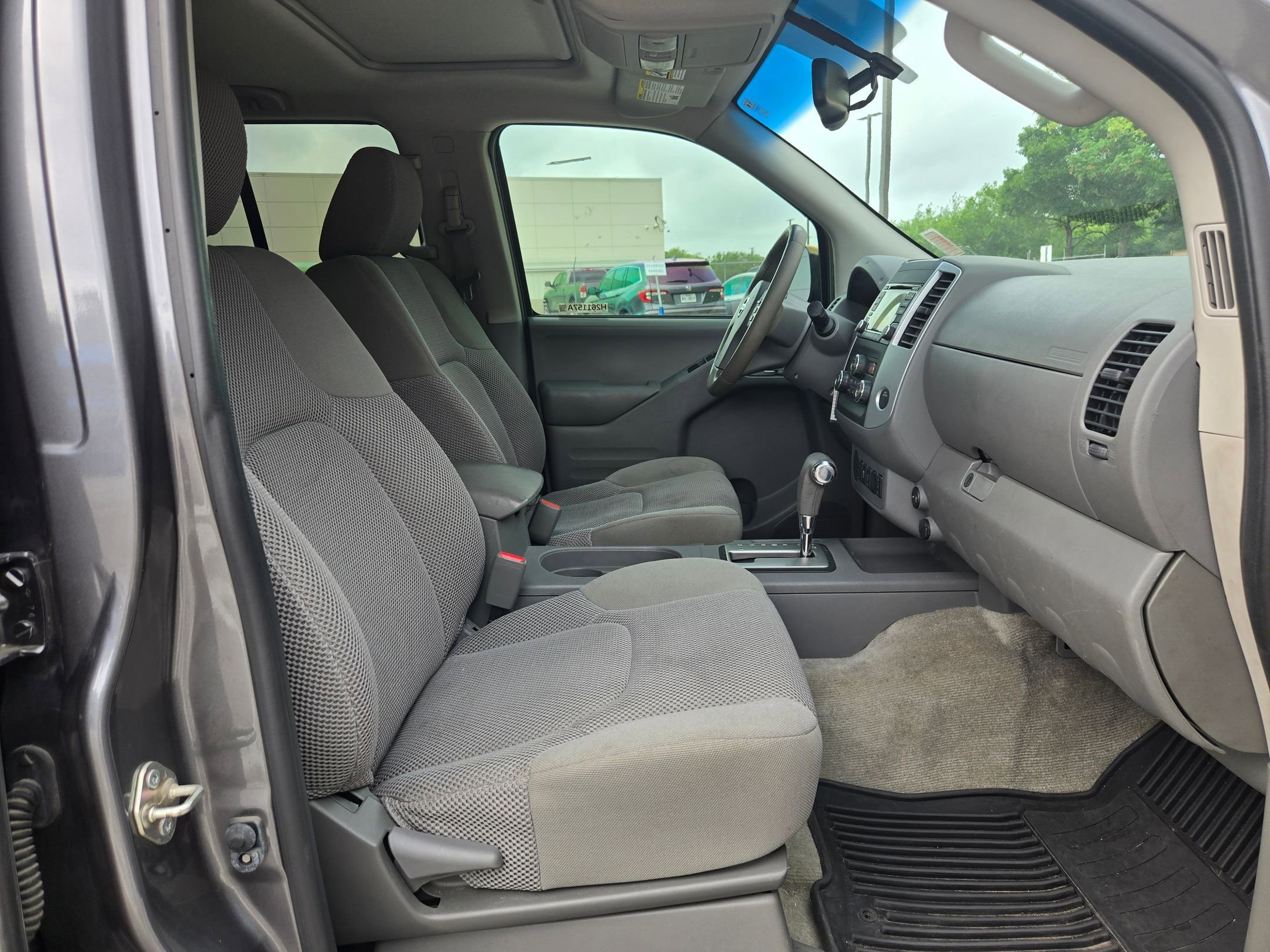 Used 2017 Nissan Frontier SV w/ SV Value Truck Package RWD image 27