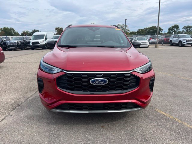 Certified 2024 Ford Escape ST-Line w/ Tech Pack #1 AWD/4WD image 2