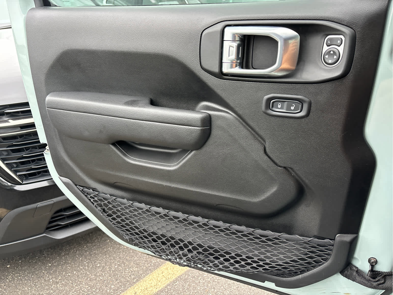Used 2023 Jeep Wrangler Willys image 22