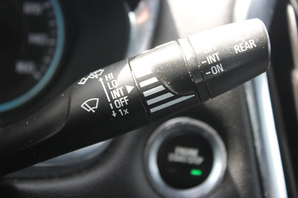 Used 2022 Chevrolet Traverse RS FWD image 39