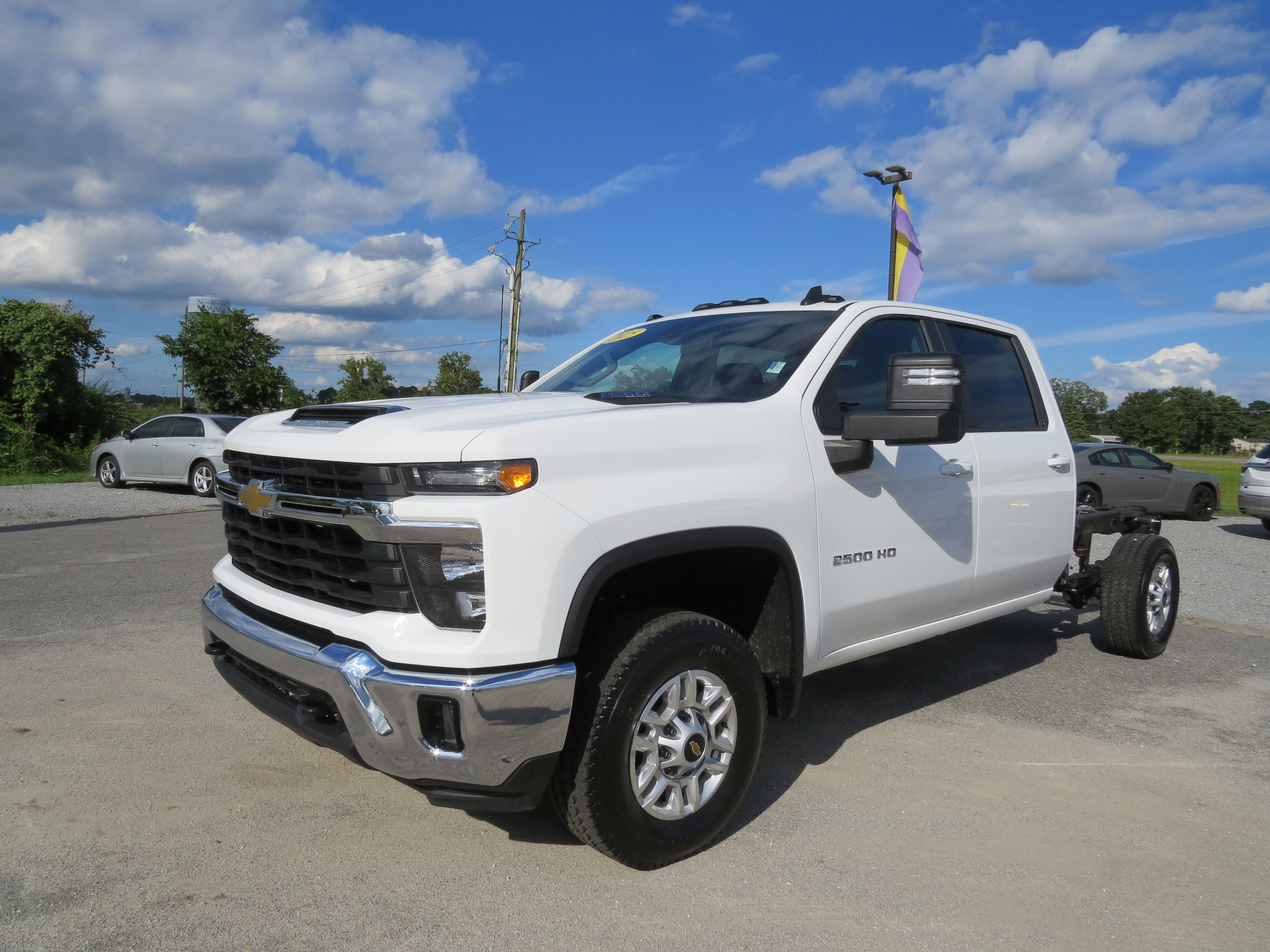 Used 2025 Chevrolet Silverado 2500 LT w/ Convenience Package image 12