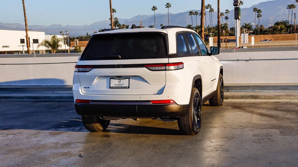New 2026 Jeep Grand Cherokee Limited w/ Limited Altitude Package AWD/4WD image 9