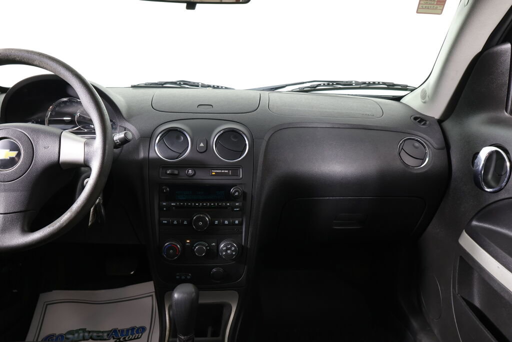 Used 2010 Chevrolet HHR LT image 29