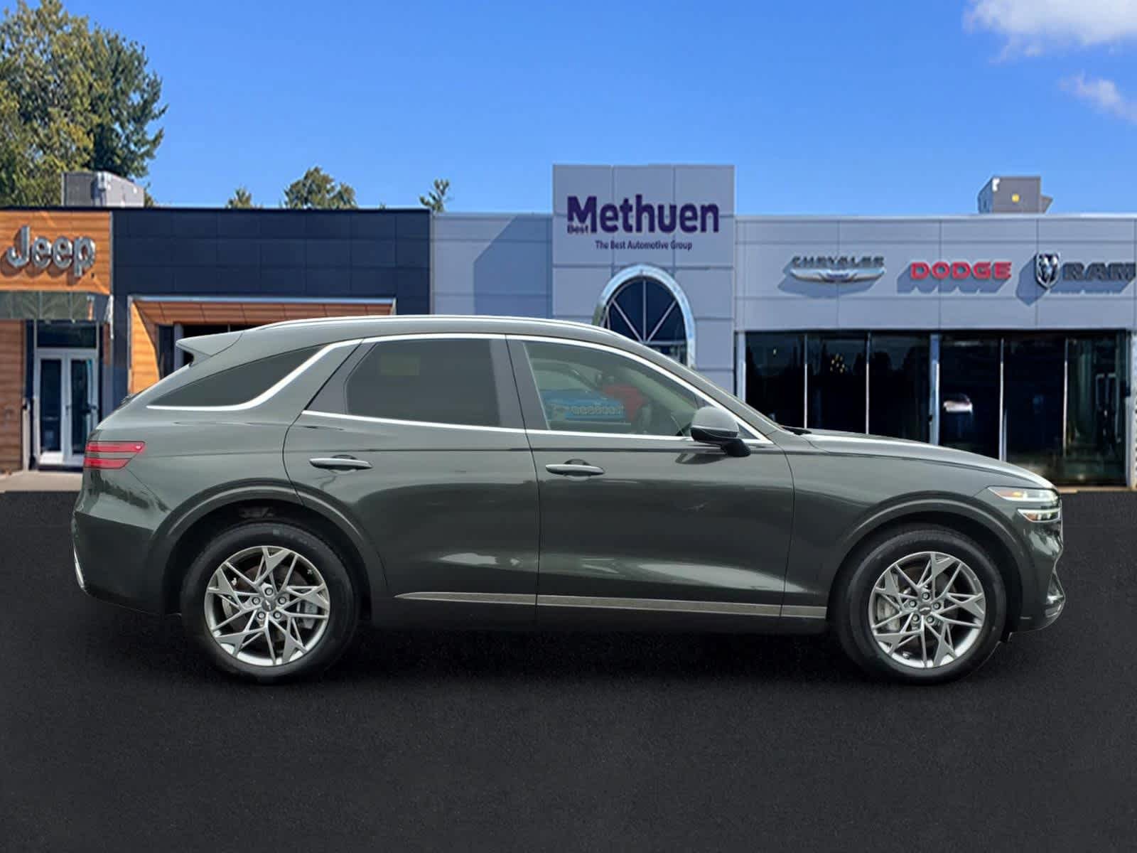 Used 2025 Genesis GV70 2.5T AWD/4WD image 2