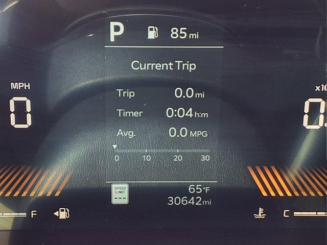 Used 2025 Kia Carnival image 24